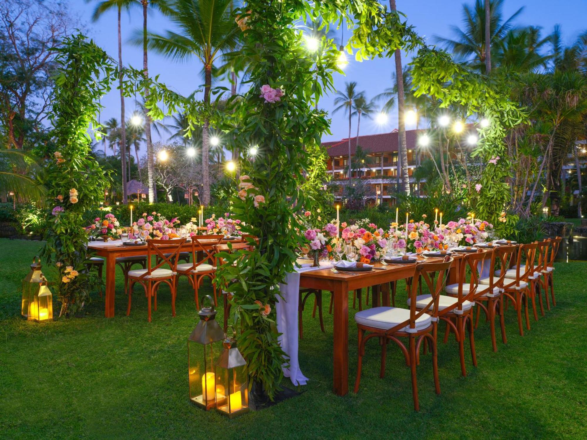 Paradisus By Melia Bali Nusa Dua  Esterno foto A wedding reception at the Four Seasons Resort, Koh Samui, Thailand